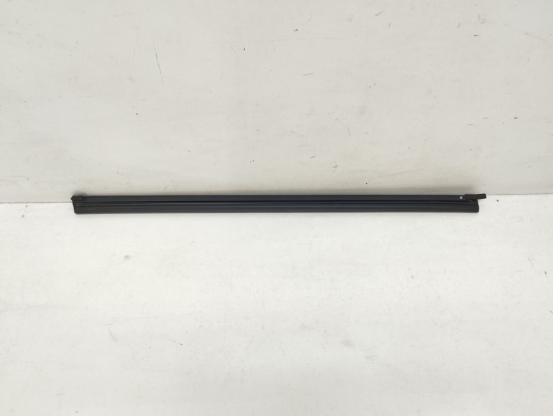 Уплотнитель стекла двери