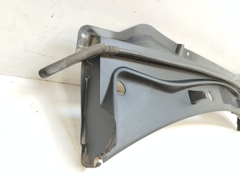 Решетка стеклоочистителей (Жабо)