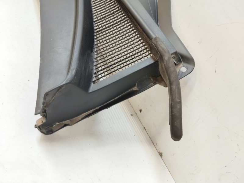 Решетка стеклоочистителей (Жабо)