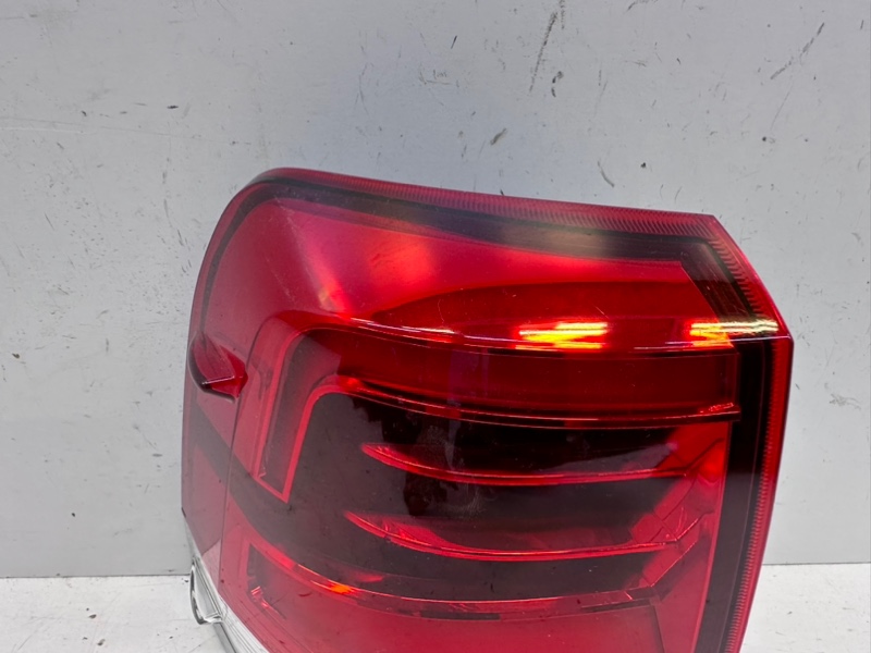 Фонарь задний левый