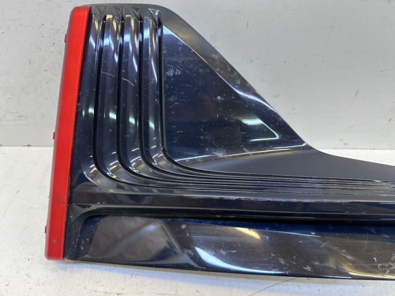 Накладка переднего бампера правая