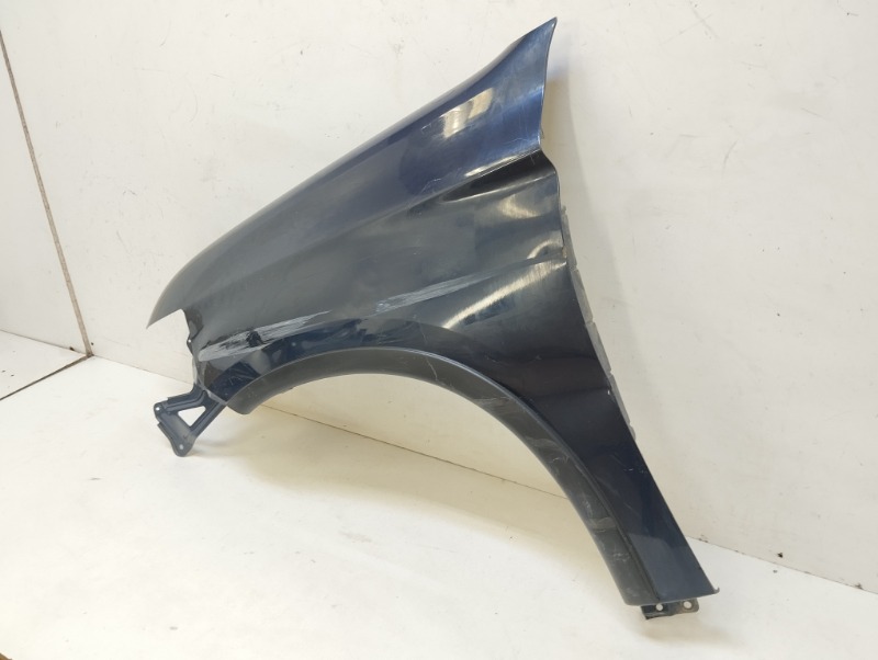 Крыло переднее левое