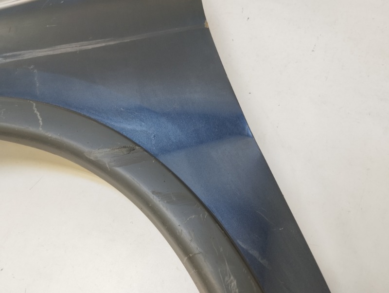 Крыло переднее левое