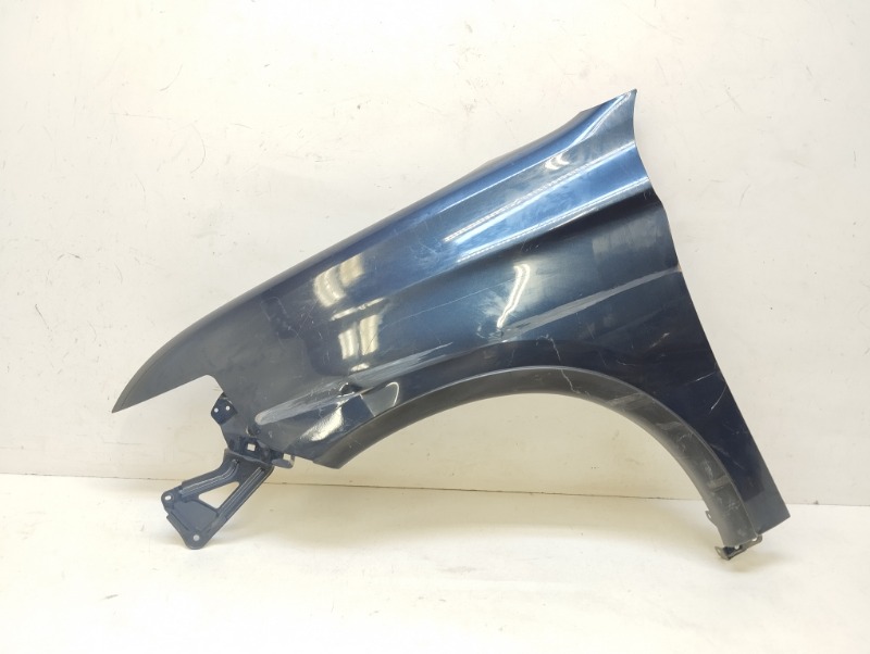 Крыло переднее левое