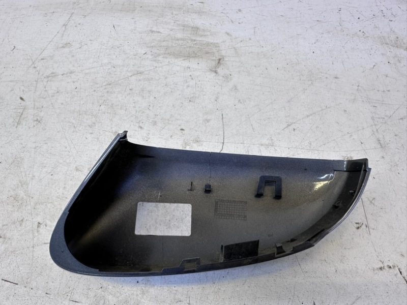 Накладка зеркала правого