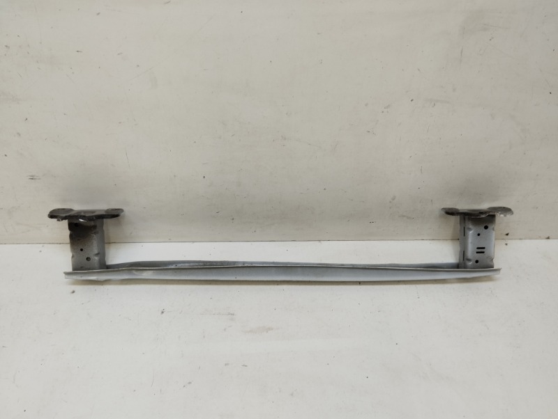 Усилитель заднего бампера