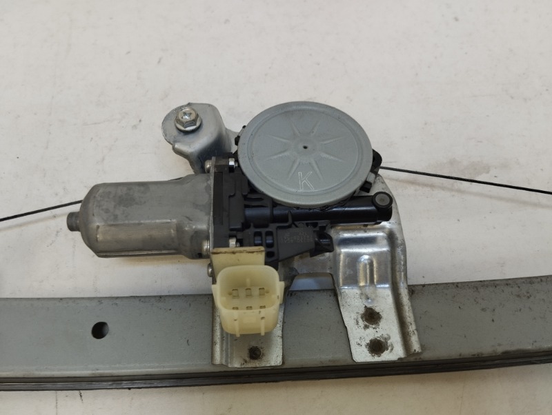 Стеклоподъемник электр. передний левый