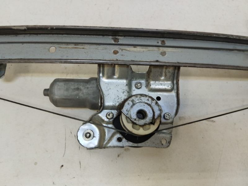 Стеклоподъемник электр. передний левый