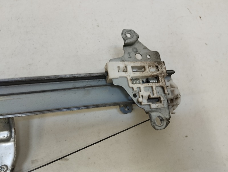 Стеклоподъемник электр. передний левый