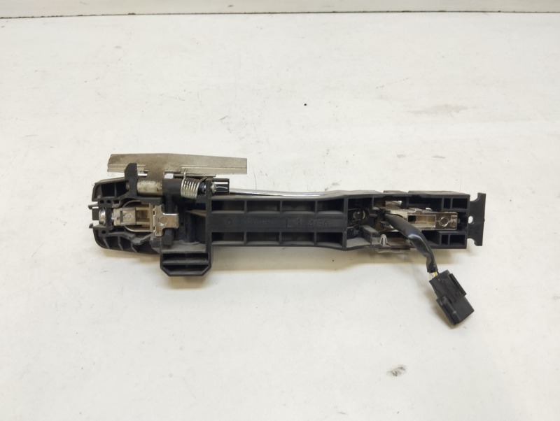 Ручка двери передней наружная левая