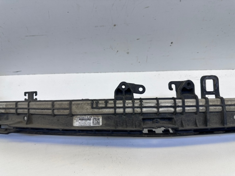 Кронштейн переднего бампера