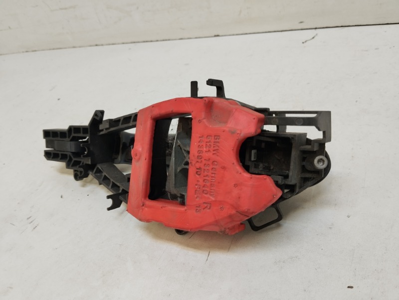 Ручка двери передней наружная правая