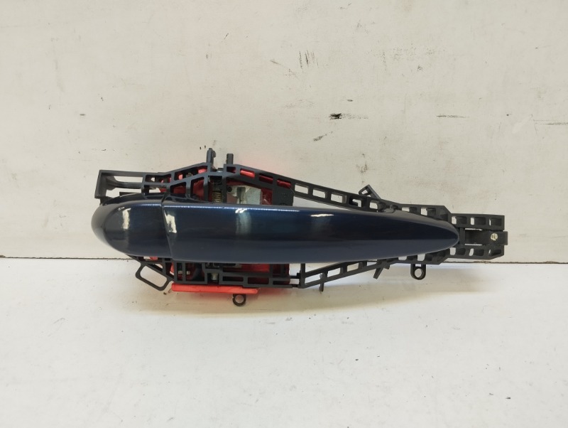 Ручка двери передней наружная правая