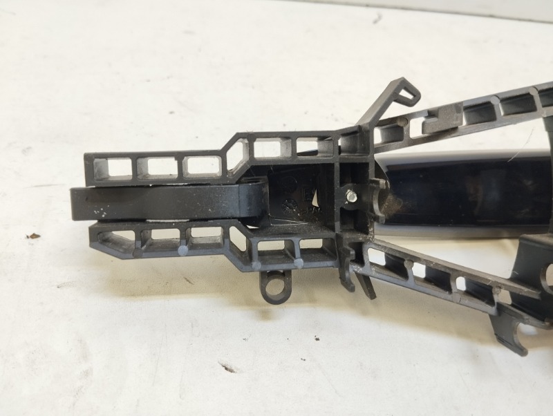 Ручка двери передней наружная правая