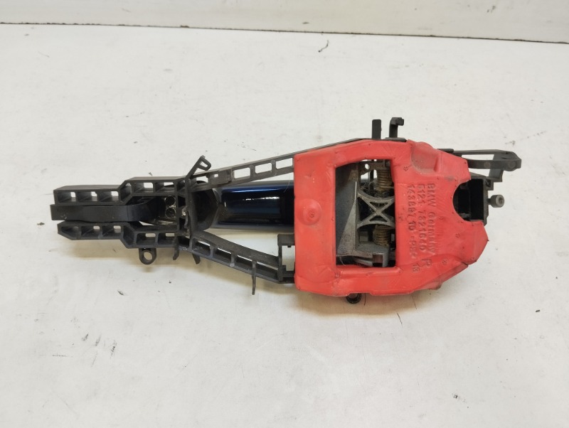 Ручка двери передней наружная правая