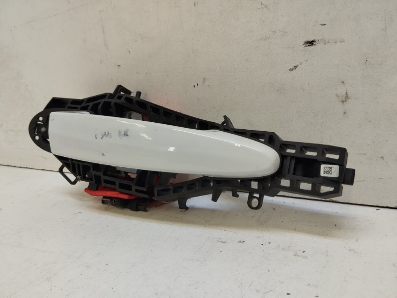 Ручка двери передней наружная правая