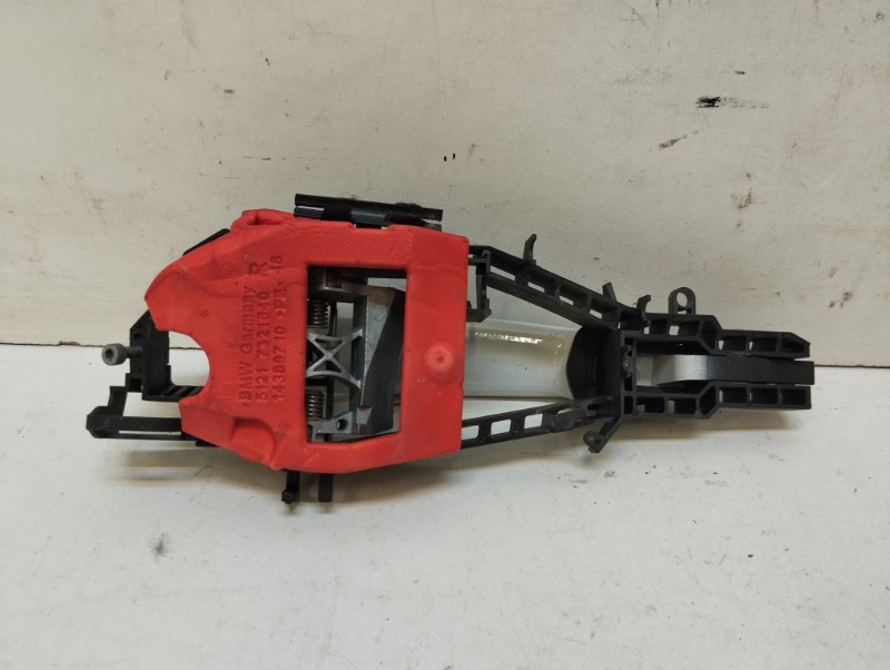 Ручка двери передней наружная правая