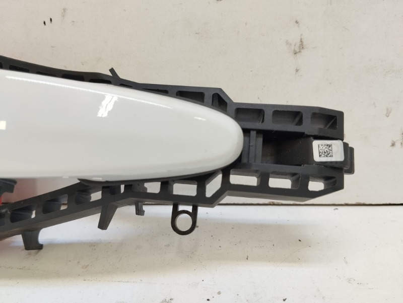 Ручка двери передней наружная правая