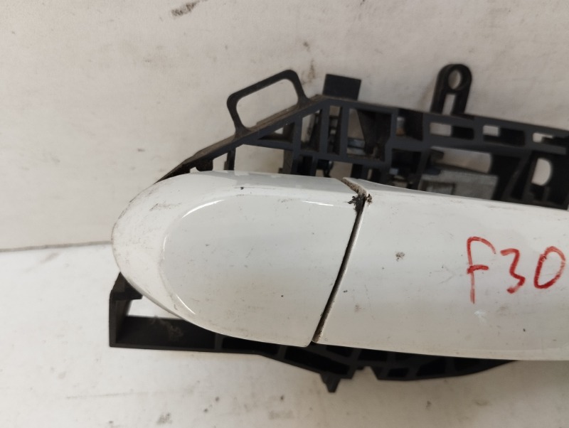 Ручка двери задней наружная левая