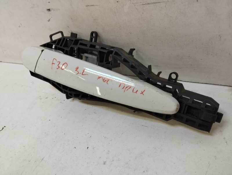 Ручка двери задней наружная левая