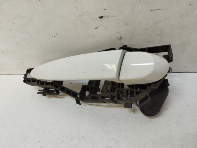 Ручка двери задней наружная левая