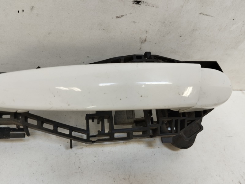 Ручка двери задней наружная левая