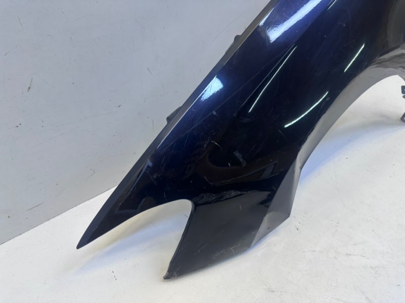 Крыло переднее левое