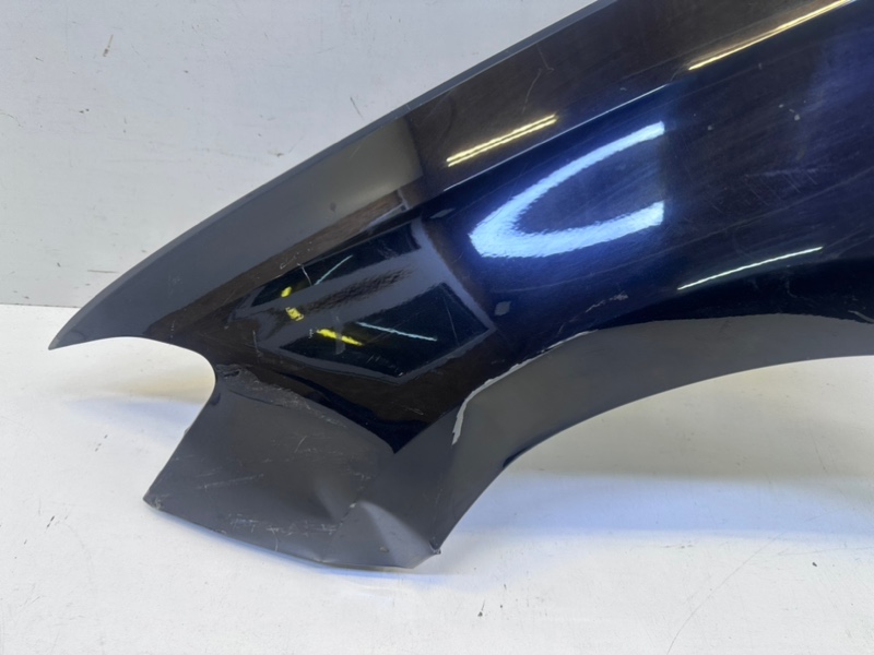 Крыло переднее левое