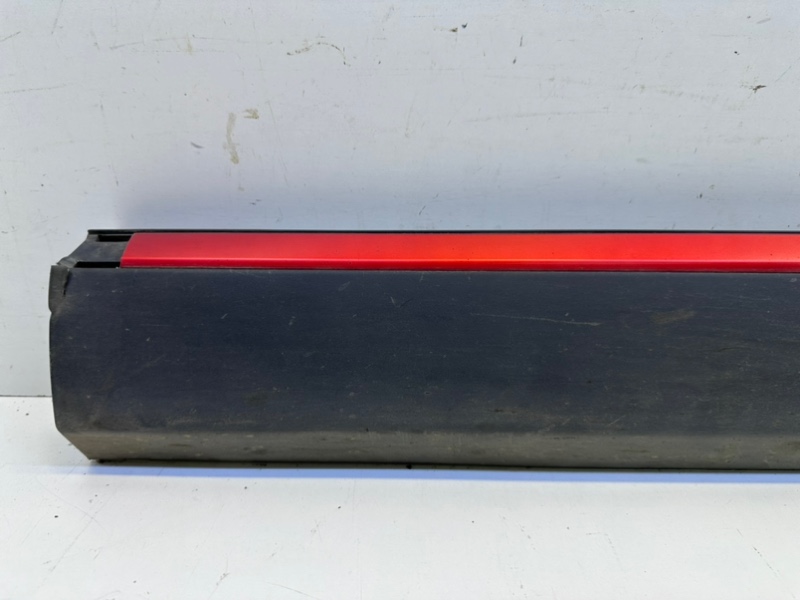 Накладка двери передней правой