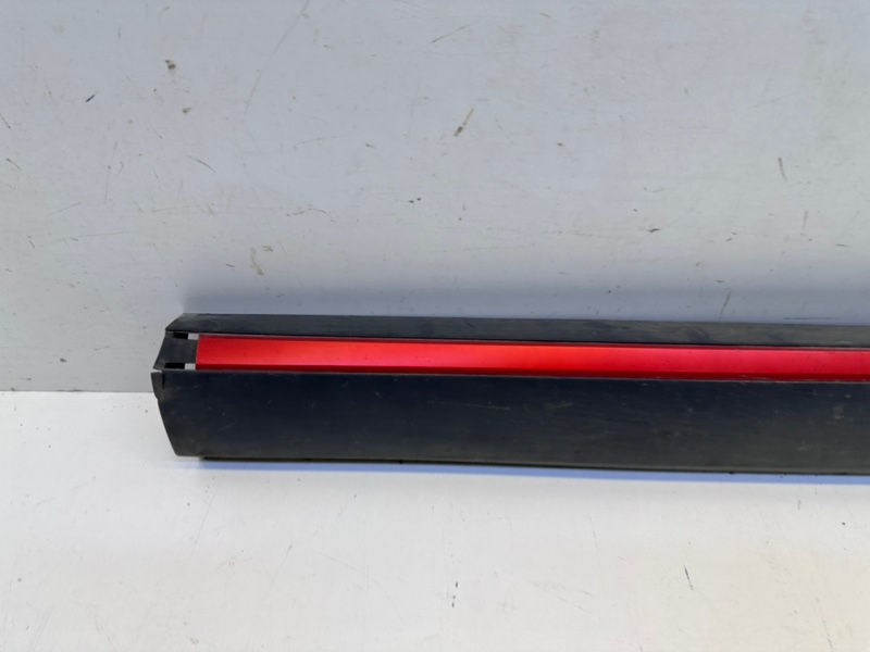 Накладка двери передней правой