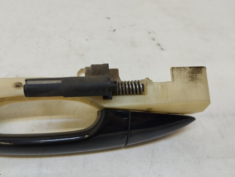 Ручка двери задней наружная левая