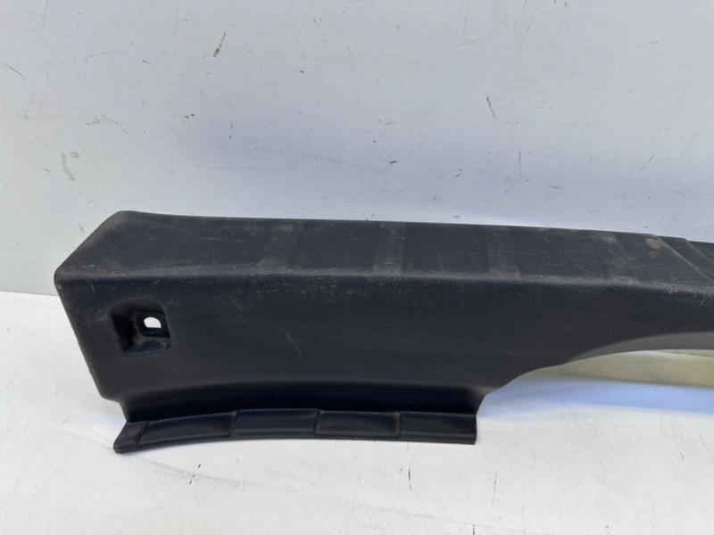 Кожух замка багажника