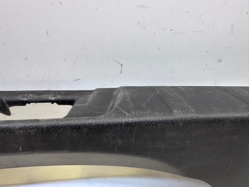 Кожух замка багажника