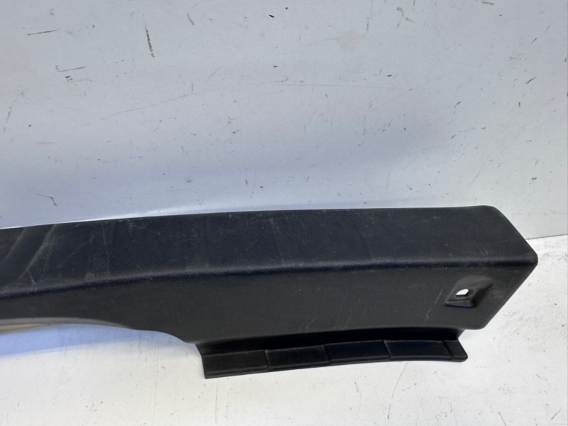 Кожух замка багажника