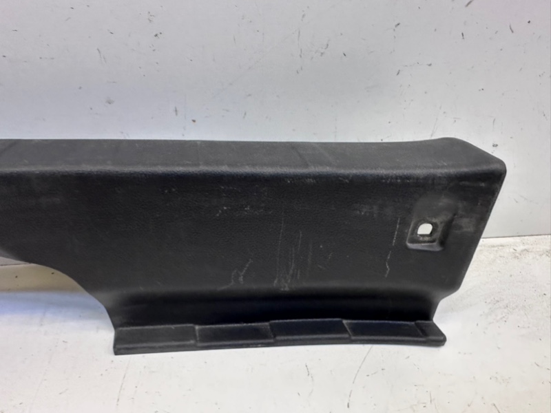 Кожух замка багажника