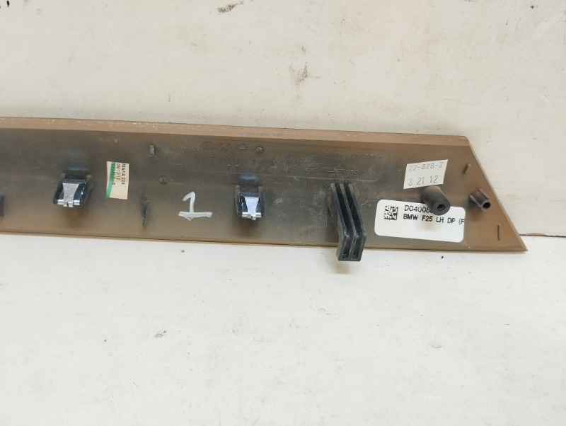 Накладка двери задней левой