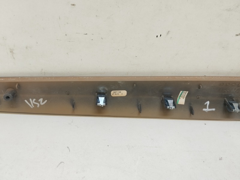 Накладка двери задней левой