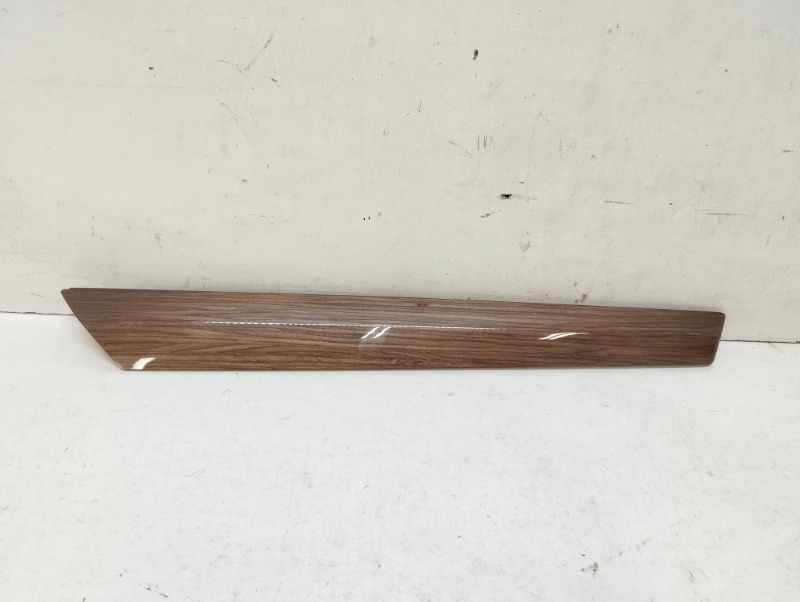 Накладка двери задней правой