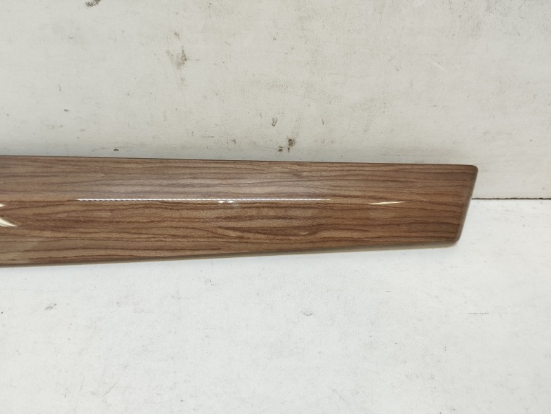 Накладка двери задней правой