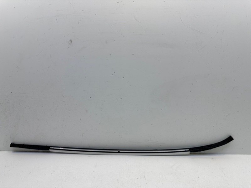 Рейлинг (релинг) правый (планка на крышу)