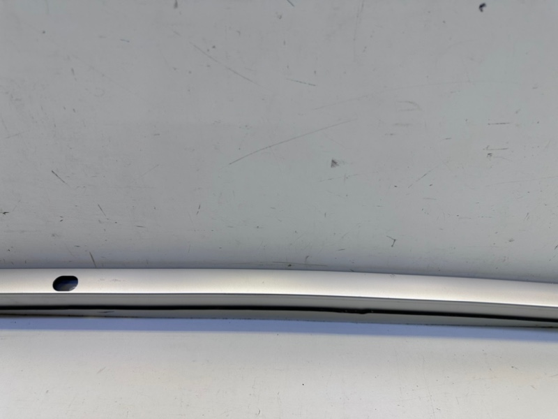 Рейлинг (релинг) правый (планка на крышу)