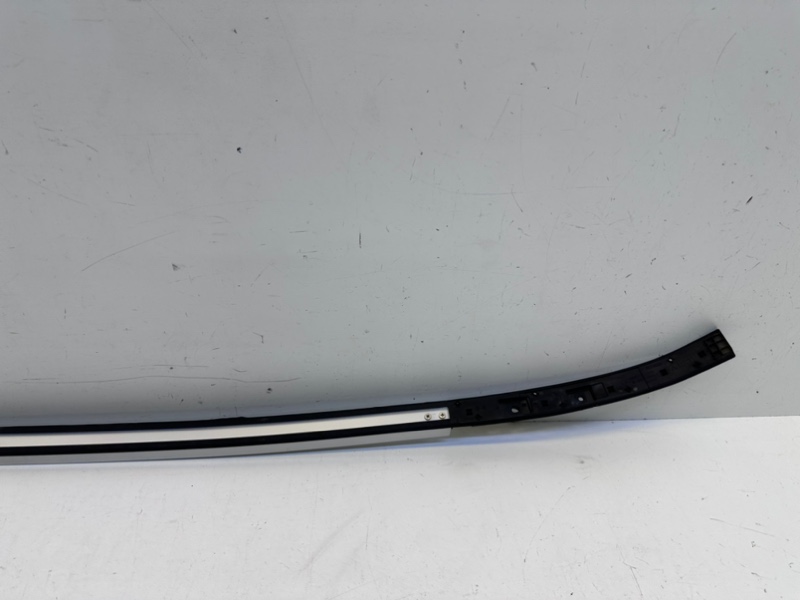 Рейлинг (релинг) правый (планка на крышу)