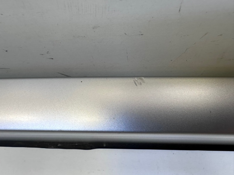 Рейлинг (релинг) правый (планка на крышу)