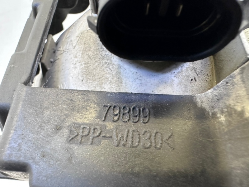 Фара противотуманная левая