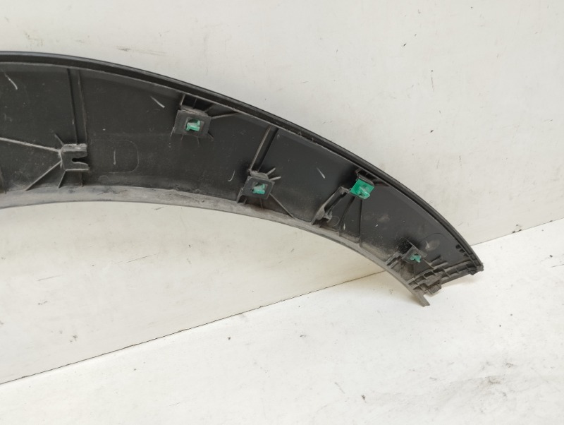 Накладка переднего крыла левого