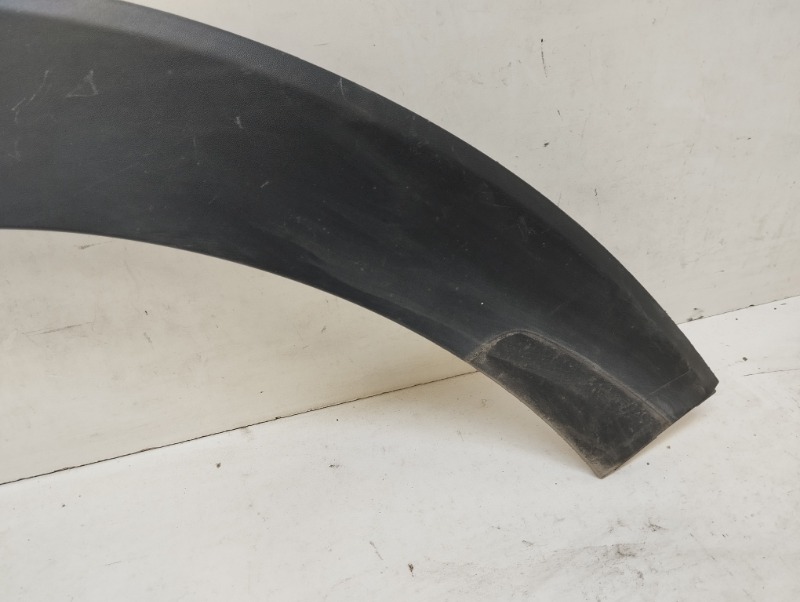 Накладка переднего крыла левого