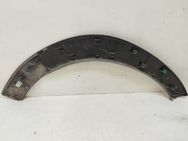 Накладка переднего крыла левого