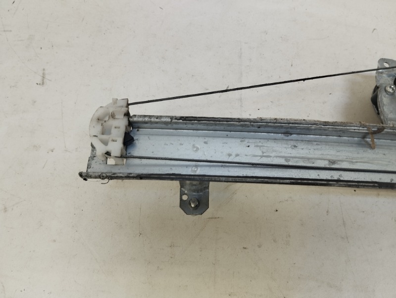 Стеклоподъемник электр. передний левый