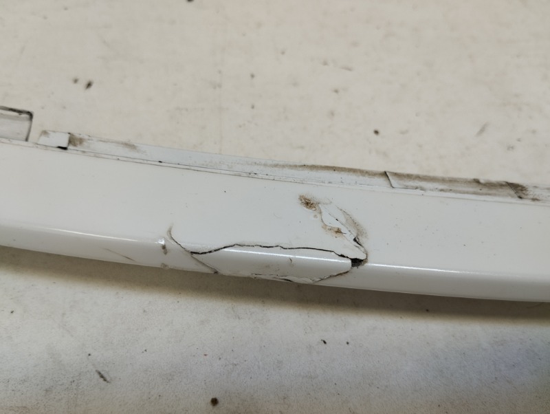 Накладка переднего бампера