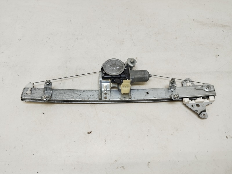 Стеклоподъемник механ. передний правый